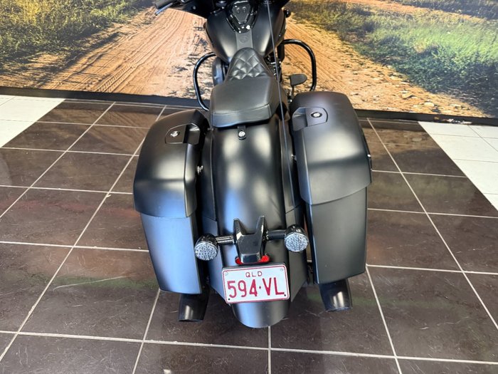 2019 Indian CHIEFTAIN BLACK