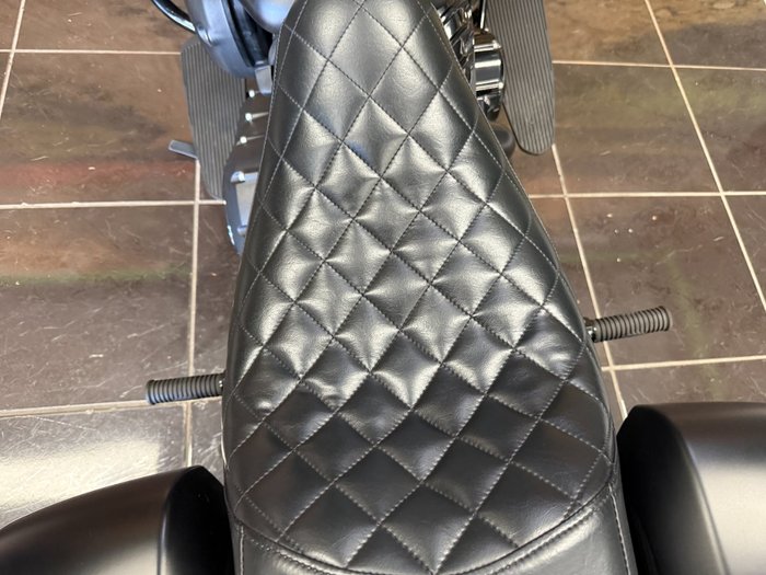 2019 Indian CHIEFTAIN BLACK