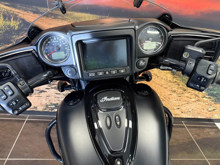 2019 Indian CHIEFTAIN BLACK