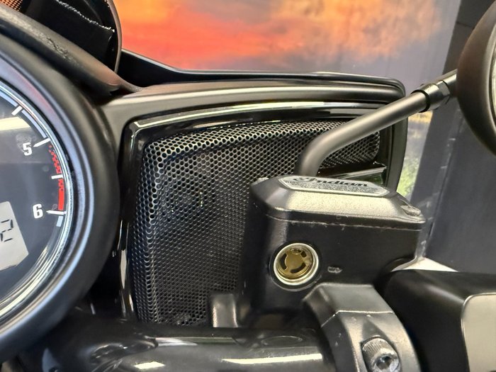 2019 Indian CHIEFTAIN BLACK