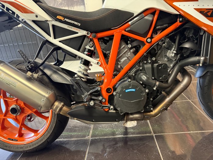 2016 Ktm 1290 SUPER DUKE R SILVER