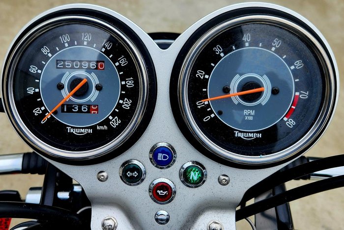 2007 Triumph Bonneville 865 Bonneville Grey