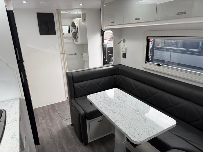 2024 JB Caravans Dirt Roader 20'8