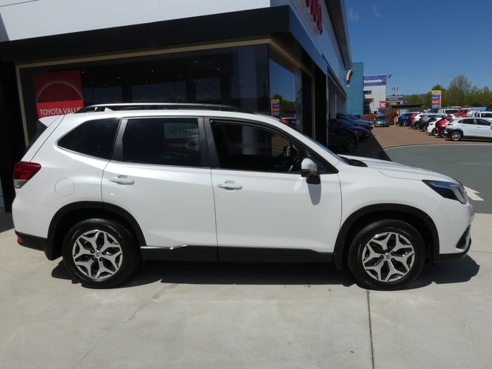 2022 Subaru Forester 2.5i