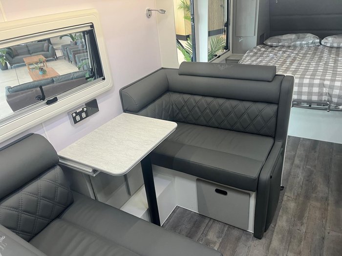 2025 JB Caravans Gator X 17'10 Fd Cafe