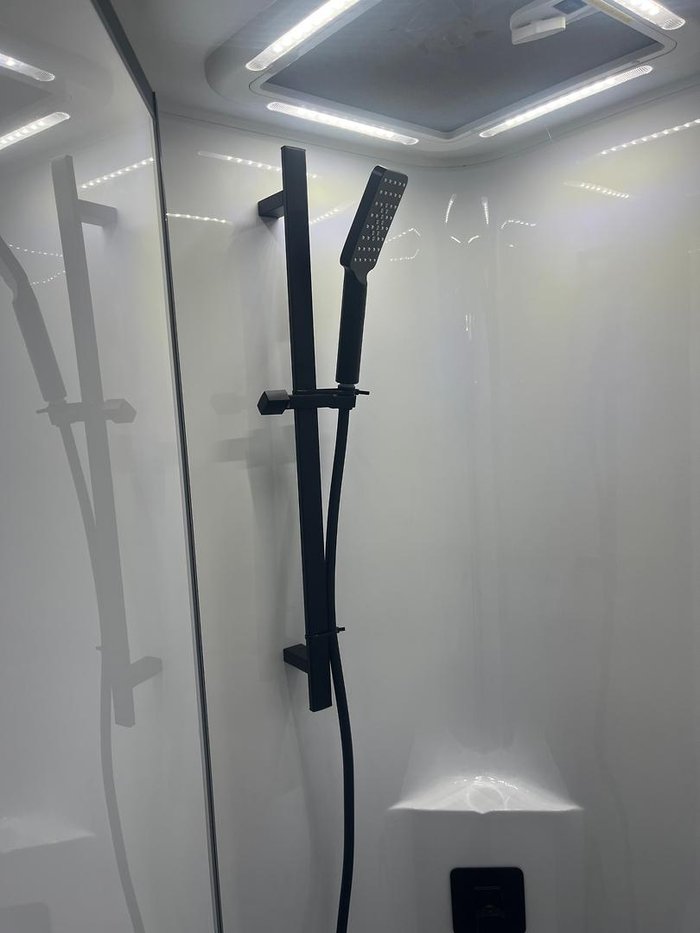 2025 JB Caravans Gator X 17'10 Fd Cafe