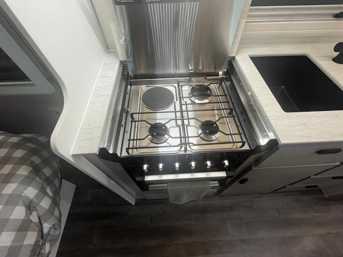 2025 JB Caravans Gator X 17'10 Fd Cafe