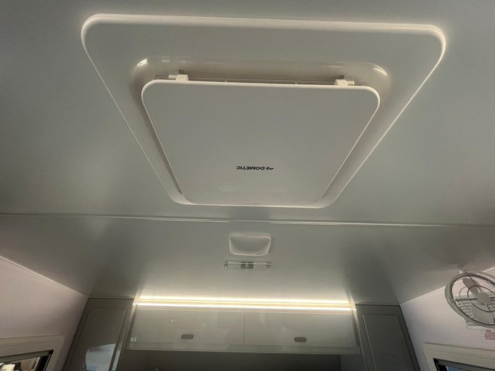 2025 JB Caravans Gator X 17'10 Fd Cafe