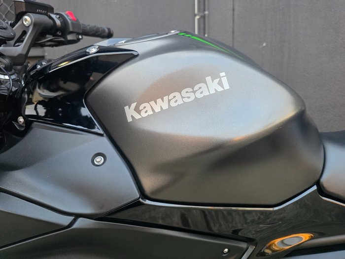 2024 Kawasaki NINJA 650L GREY