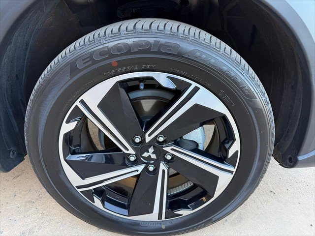 2023 MITSUBISHI Eclipse Cross ES