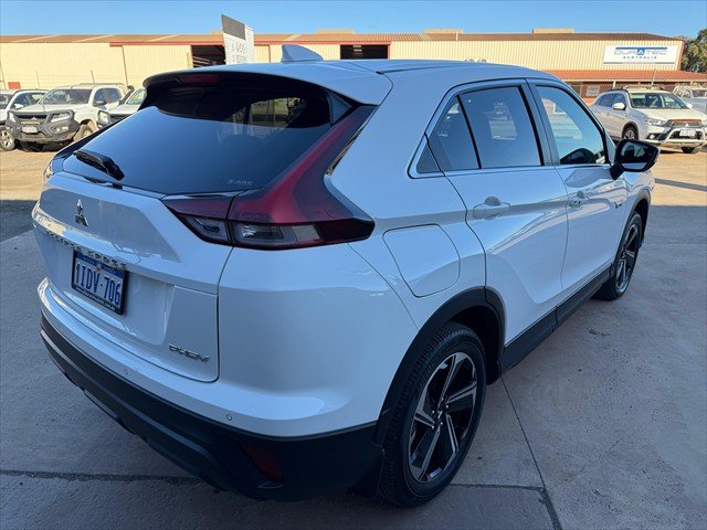 2023 MITSUBISHI Eclipse Cross ES