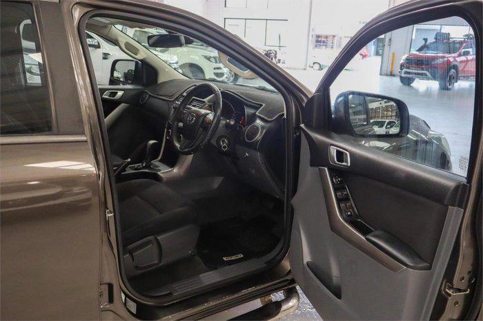 2016 Mazda BT-50 XTR Hi-Rider UR 4x2 Titanium Flash