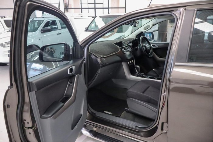 2016 Mazda BT-50 XTR Hi-Rider UR 4x2 Titanium Flash