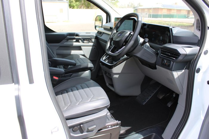 2025 Ford Tourneo Titanium X