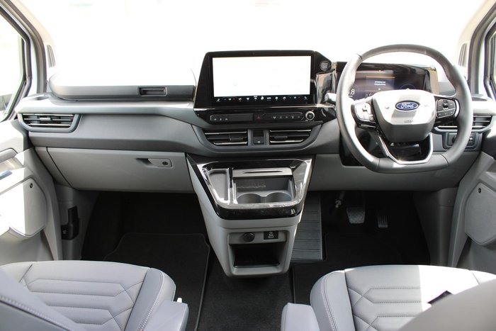 2025 Ford Tourneo Titanium X