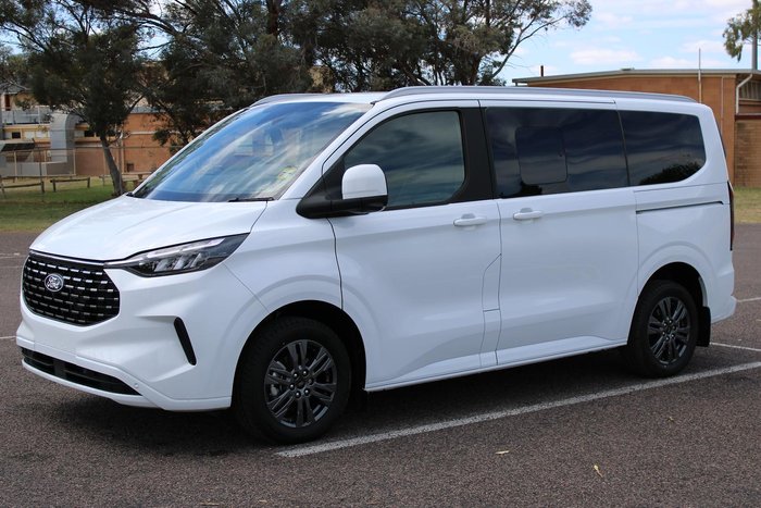 2025 Ford Tourneo Titanium X