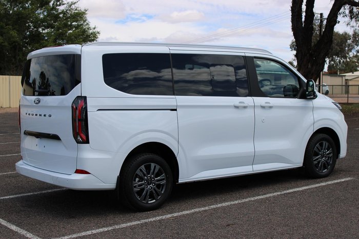 2025 Ford Tourneo Titanium X