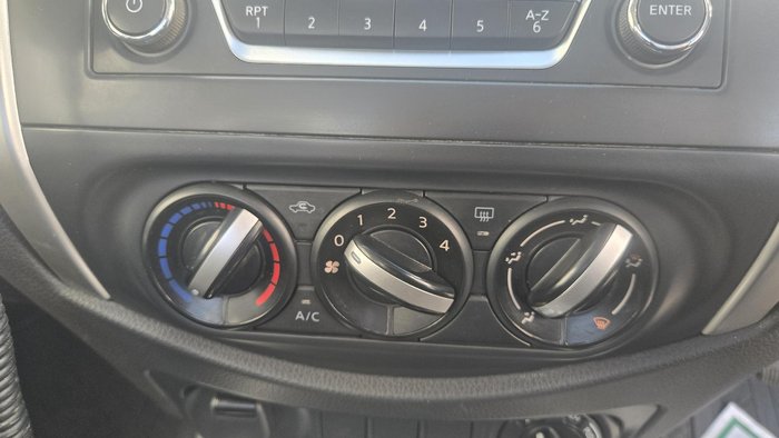 2019 Nissan Navara RX