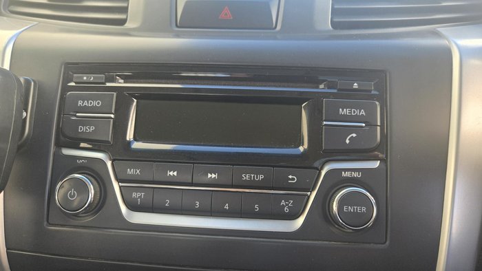 2019 Nissan Navara RX