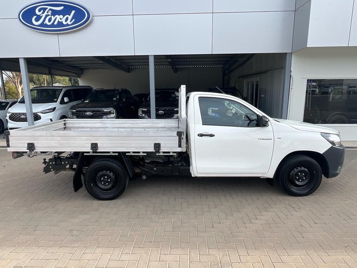2018 Toyota Hilux Workmate GUN122R 4x2 Glacier White