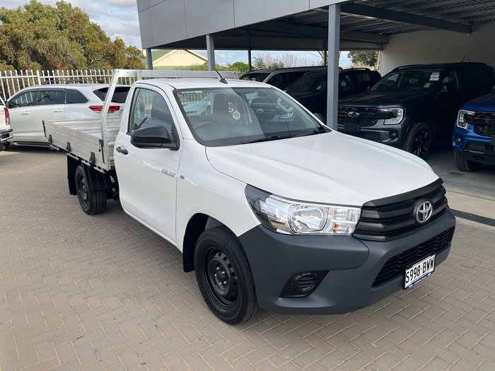 2018 Toyota Hilux Workmate GUN122R 4x2 Glacier White