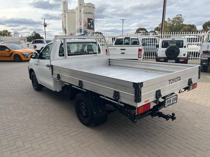 2018 Toyota Hilux Workmate GUN122R 4x2 Glacier White