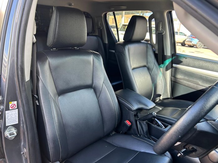 2017 Toyota Hilux SR5 GUN126R 4X4 Dual Range Graphite
