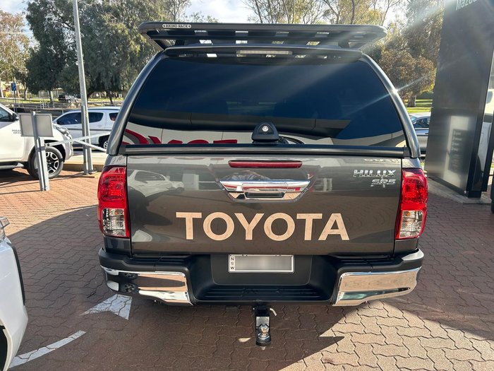 2017 Toyota Hilux SR5 GUN126R 4X4 Dual Range Graphite
