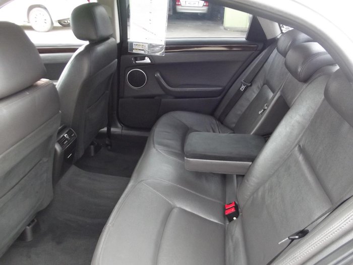 2006 Holden Statesman WL Heron White