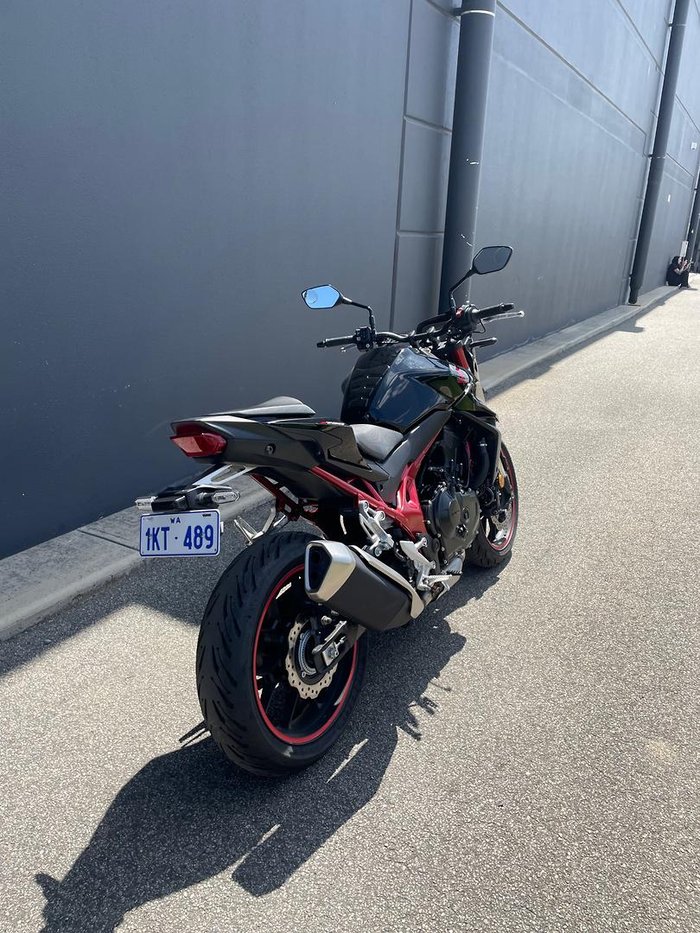 2023 Honda CB750 Hornet CB Black