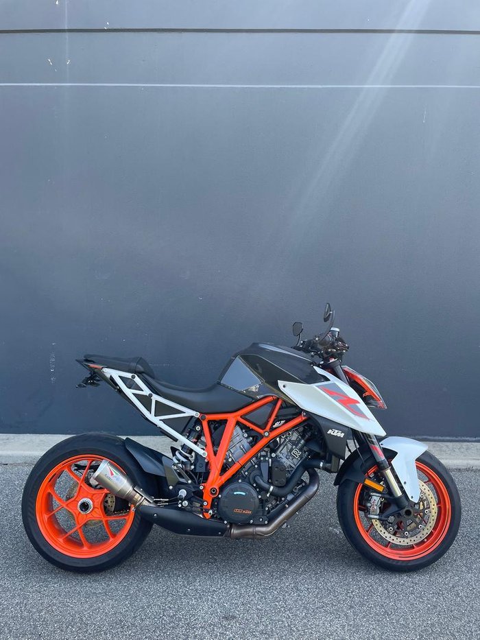 2018 KTM 1290 Super Duke R Super Duke Orange