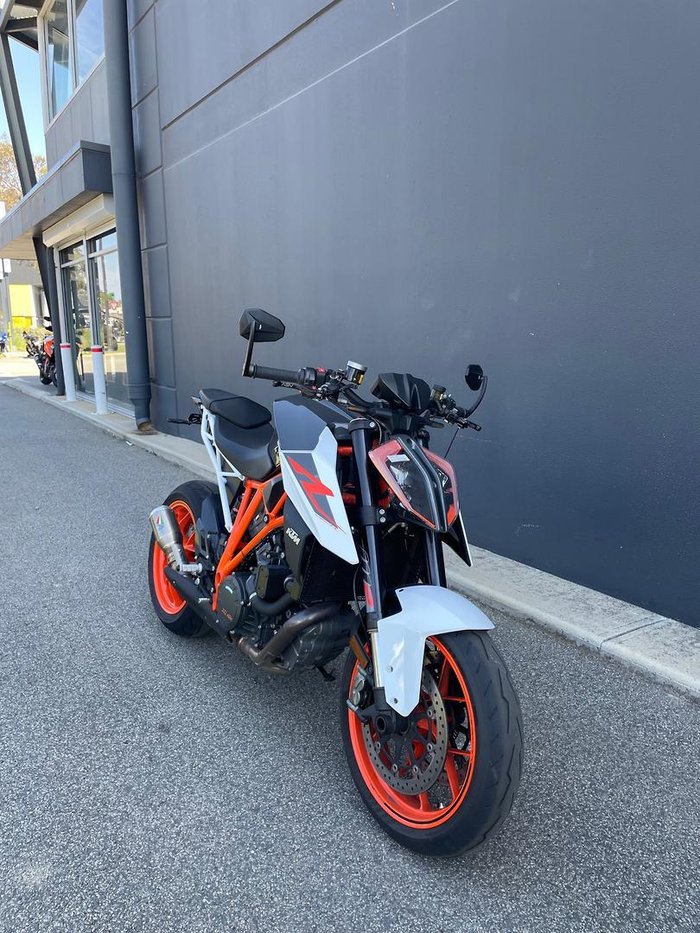 2018 KTM 1290 Super Duke R Super Duke Orange