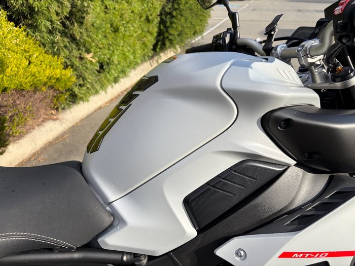 2019 Yamaha MT-10A Silver