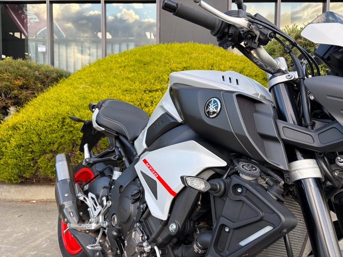 2019 Yamaha MT-10A Silver