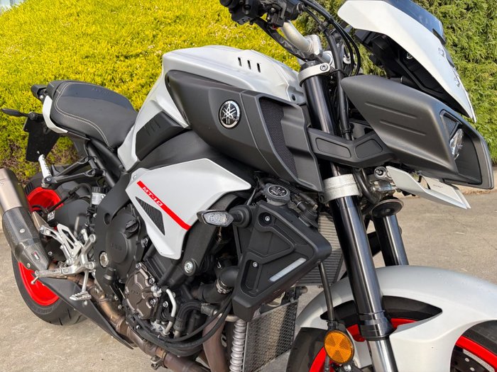 2019 Yamaha MT-10A Silver