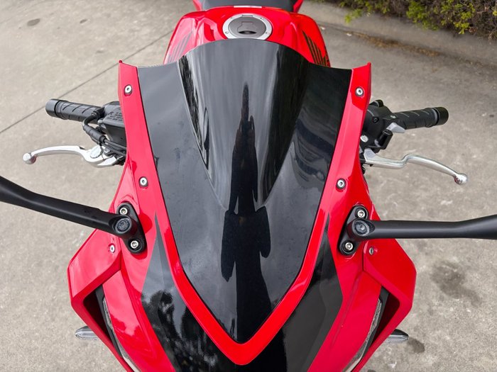 2023 Honda CBR650R Red