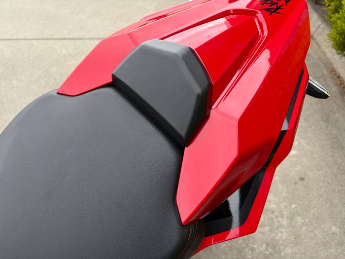2023 Honda CBR650R Red