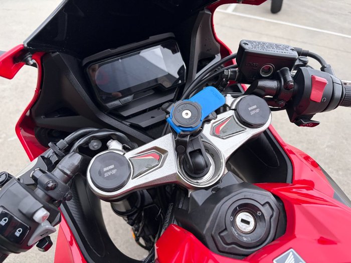 2023 Honda CBR650R Red