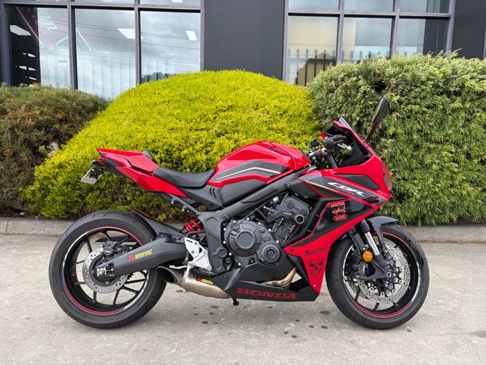 2023 Honda CBR650R Red