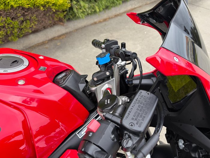 2023 Honda CBR650R Red