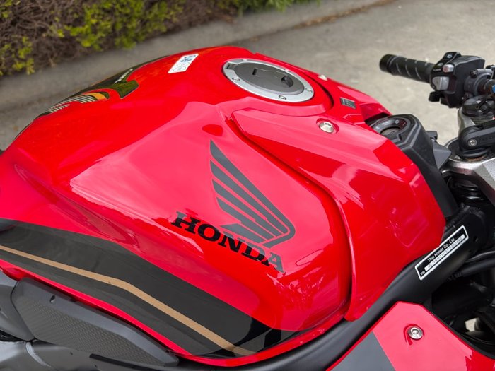 2023 Honda CBR650R Red