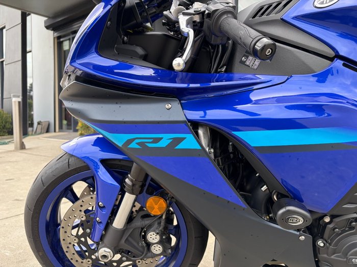 2024 Yamaha YZF-R1 Blue