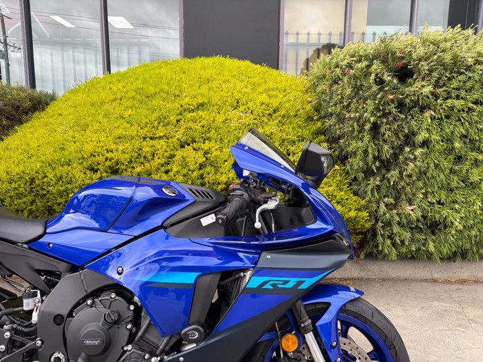 2024 Yamaha YZF-R1 Blue