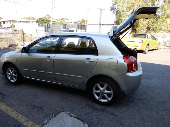 2004 Toyota Corolla Ascent ZZE122R Silver