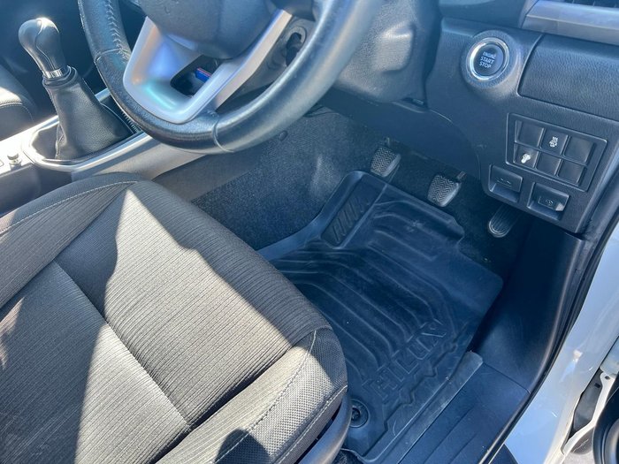 2016 Toyota Hilux SR5