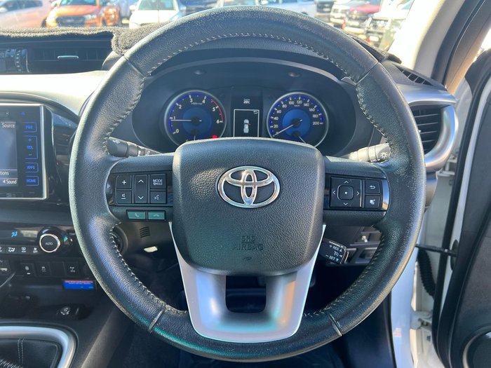 2016 Toyota Hilux SR5