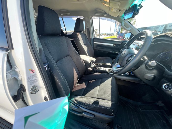 2016 Toyota Hilux SR5