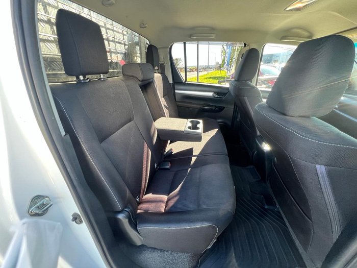 2016 Toyota Hilux SR5