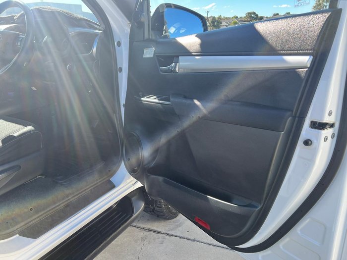 2016 Toyota Hilux SR5