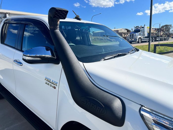 2016 Toyota Hilux SR5